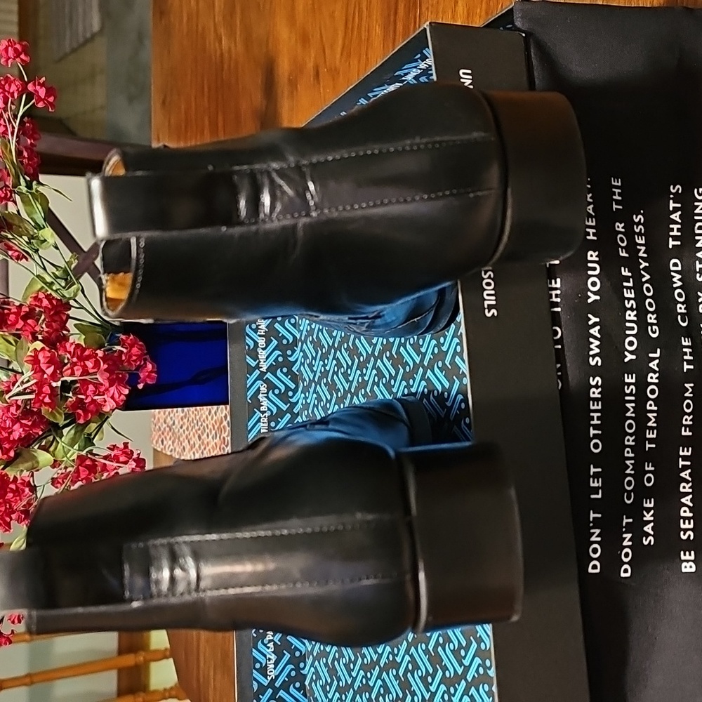 Fluevog Jack Boot M9/W11 comes with bag and original box - Picture 5 of 8